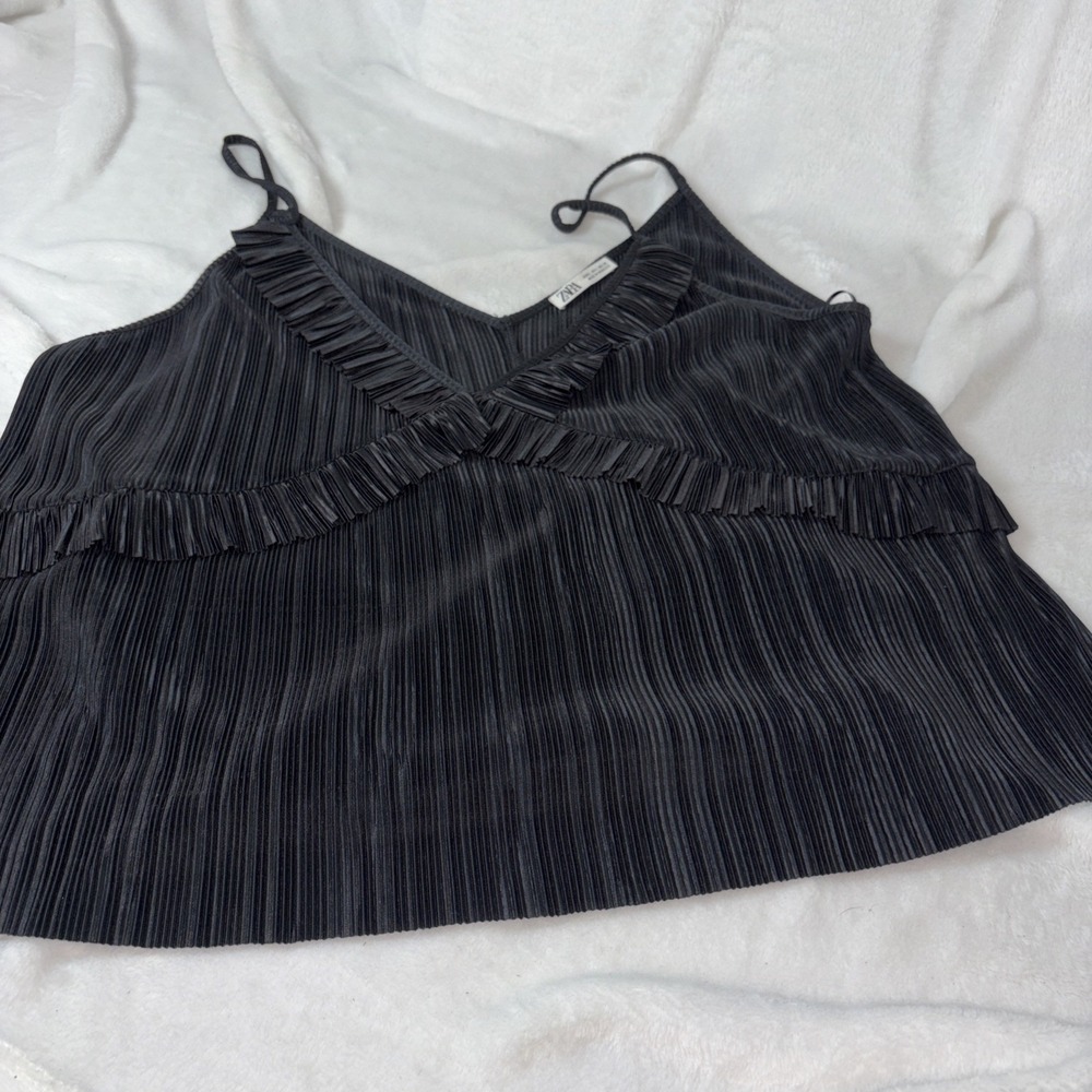 Zara Black Plissé‎ Pleated Ruffle Cami Tank Top Large Boho Chic Flowy Layer EUC